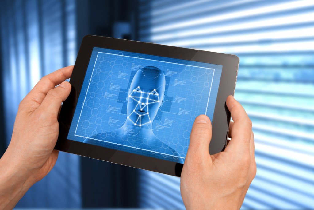 Facial recognition control on tablet display